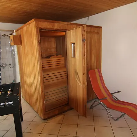 Spacious With Sauna In Apartment